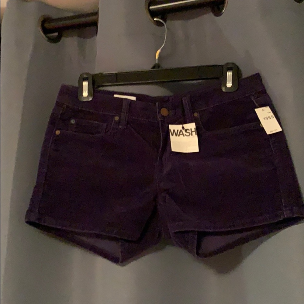 Brand new Gap corduroy shorts in navy blue